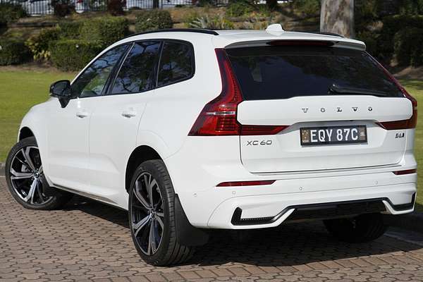 2021 Volvo XC60 B6 R-Design