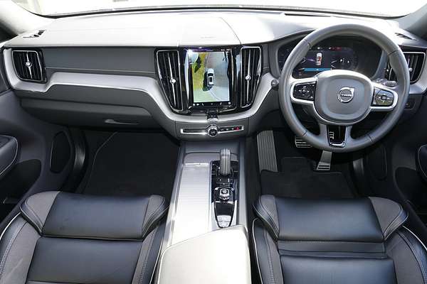 2021 Volvo XC60 B6 R-Design