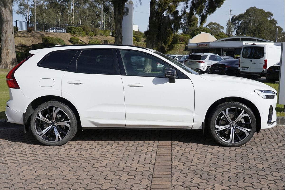 2021 Volvo XC60 B6 R-Design