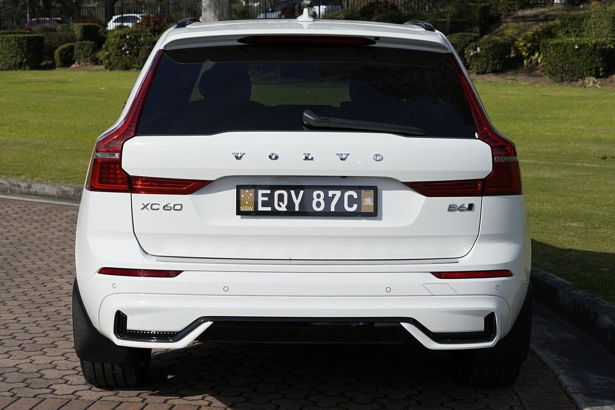 2021 Volvo XC60 B6 R-Design