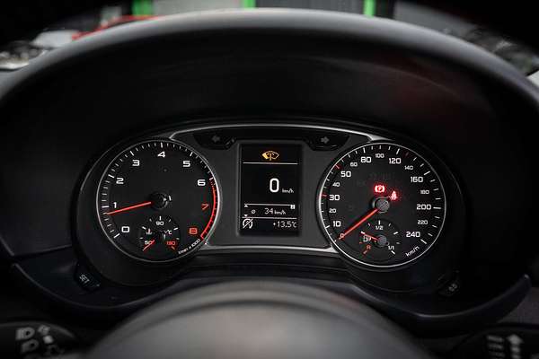 2013 Audi A1 Attraction 8X
