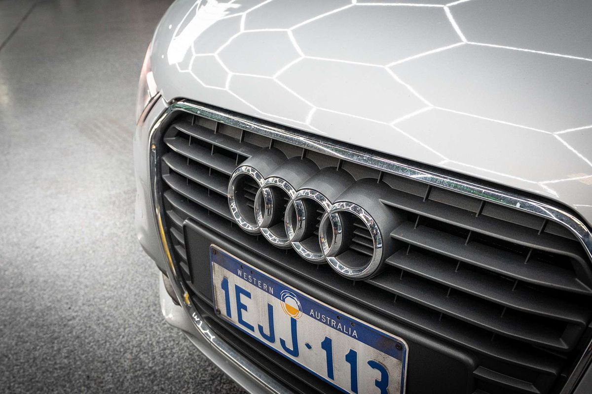 2013 Audi A1 Attraction 8X