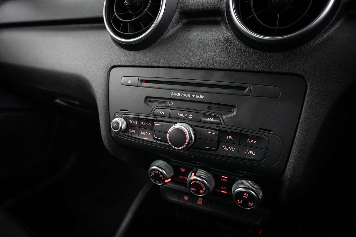 2013 Audi A1 Attraction 8X