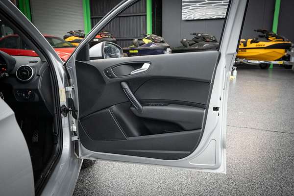 2013 Audi A1 Attraction 8X