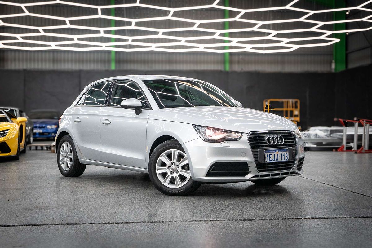 2013 Audi A1 Attraction 8X