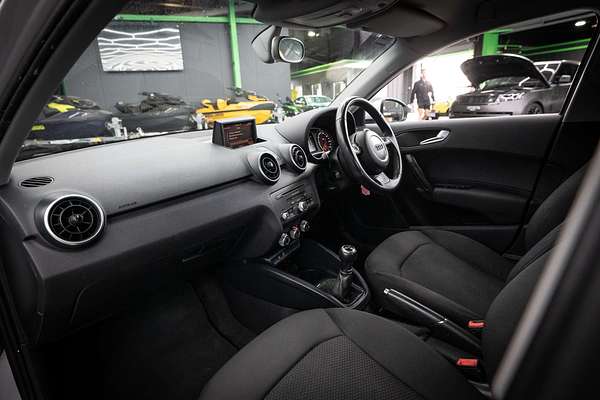 2013 Audi A1 Attraction 8X