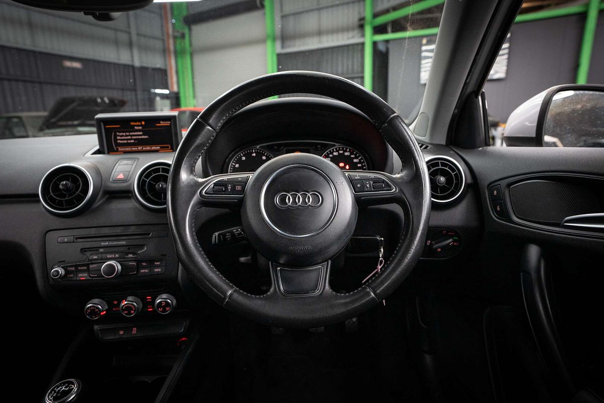 2013 Audi A1 Attraction 8X