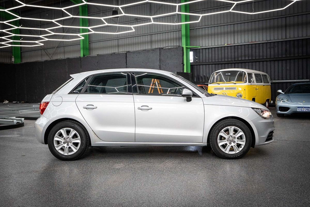 2013 Audi A1 Attraction 8X