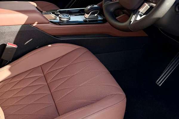 2025 Mitsubishi Outlander Exceed Tourer ZM