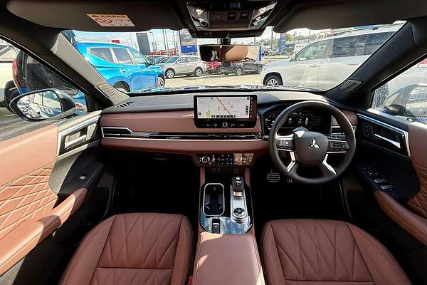 2025 Mitsubishi Outlander Exceed Tourer ZM