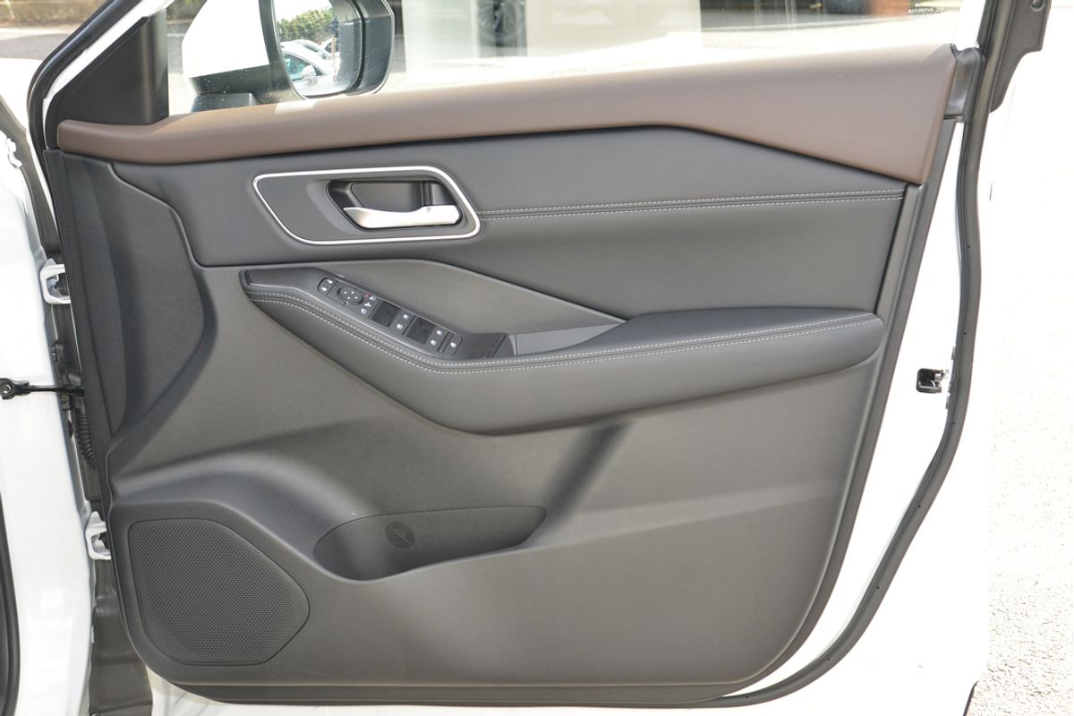 2024 Nissan X-TRAIL ST-L e-POWER T33