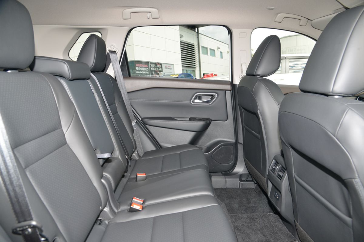 2024 Nissan X-TRAIL ST-L e-POWER T33