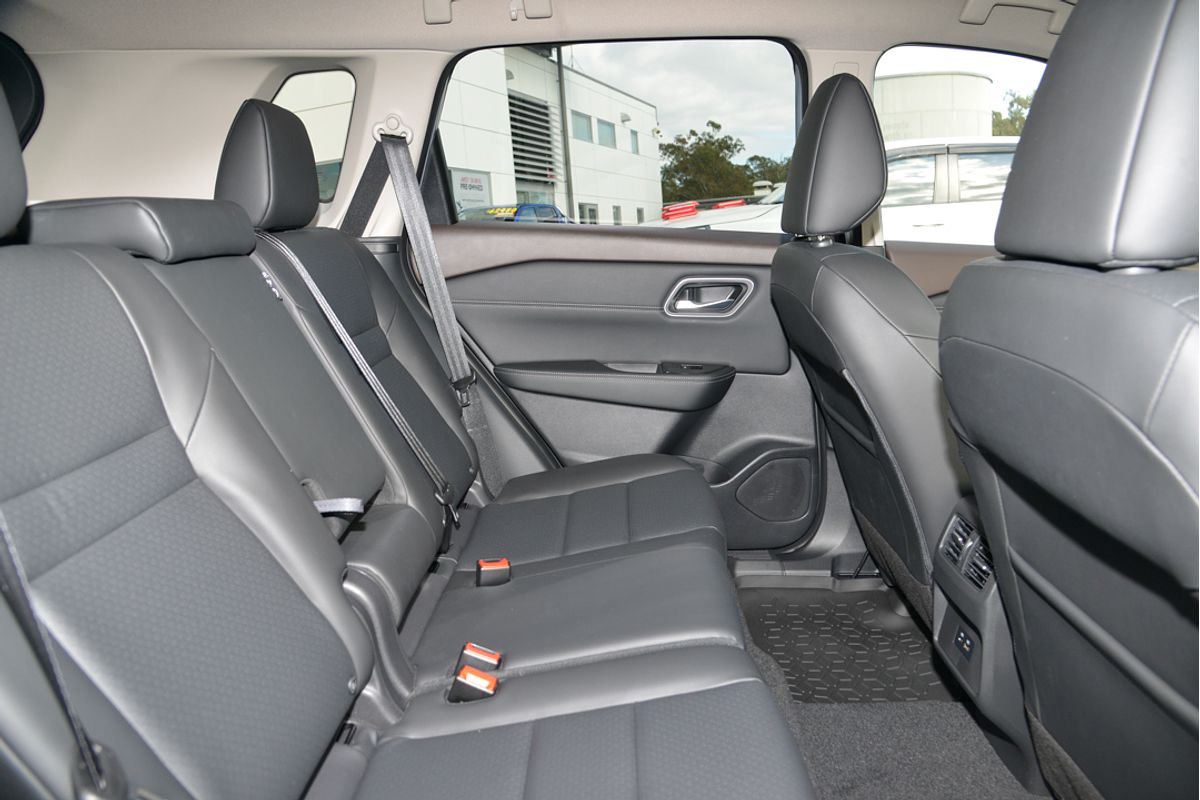 2024 Nissan X-TRAIL ST-L e-POWER T33