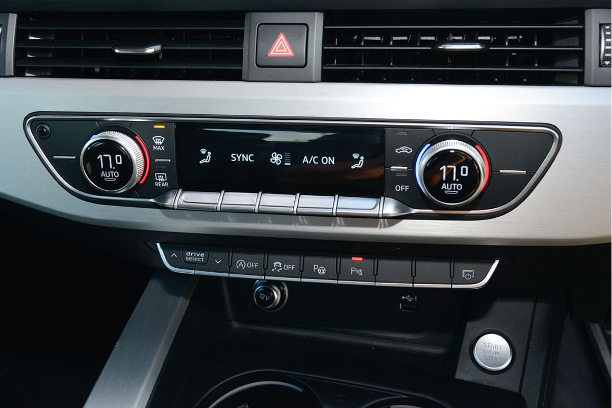 2019 Audi A4 45 TFSI S line B9