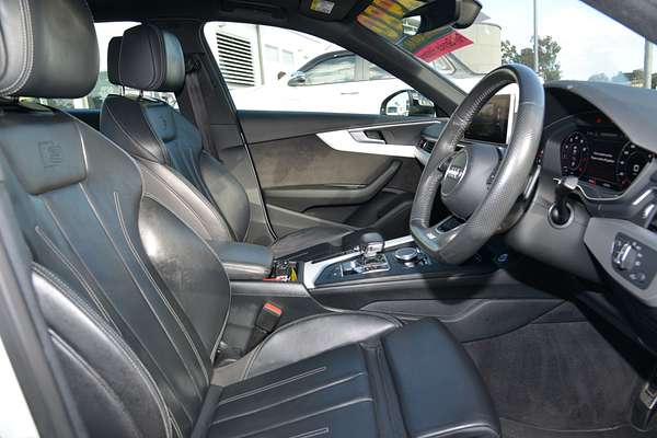 2019 Audi A4 45 TFSI S line B9