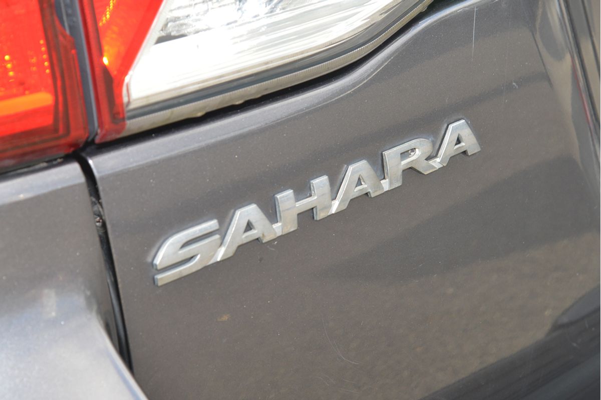 2013 Toyota Landcruiser Sahara VDJ200R