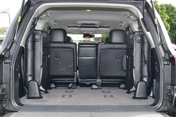 2013 Toyota Landcruiser Sahara VDJ200R
