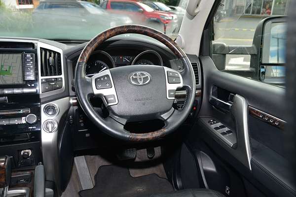 2013 Toyota Landcruiser Sahara VDJ200R
