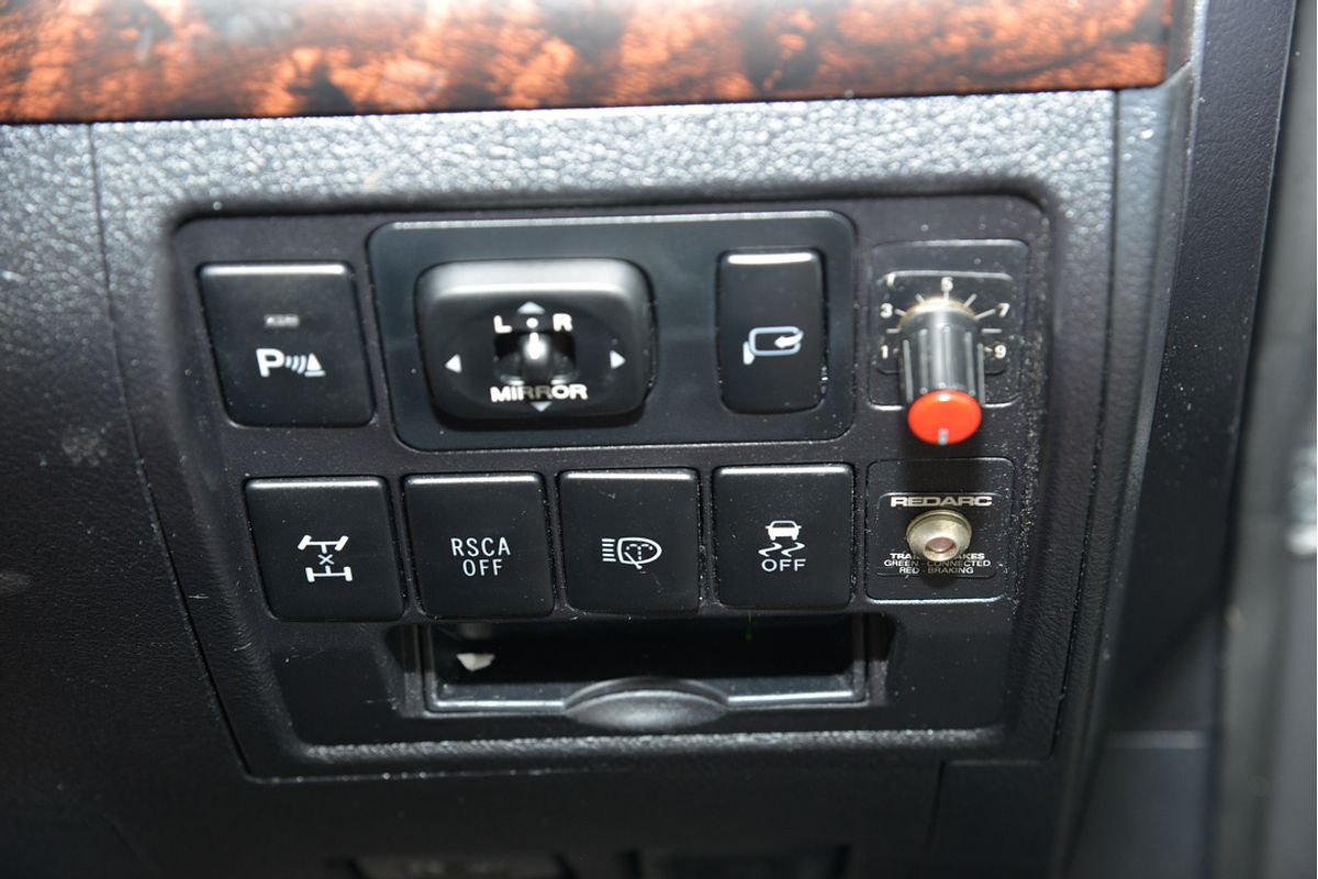 2013 Toyota Landcruiser Sahara VDJ200R