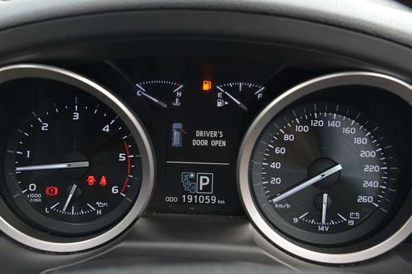 2013 Toyota Landcruiser Sahara VDJ200R