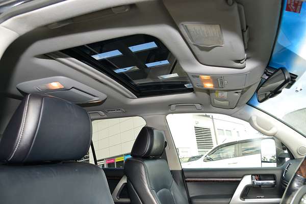 2013 Toyota Landcruiser Sahara VDJ200R