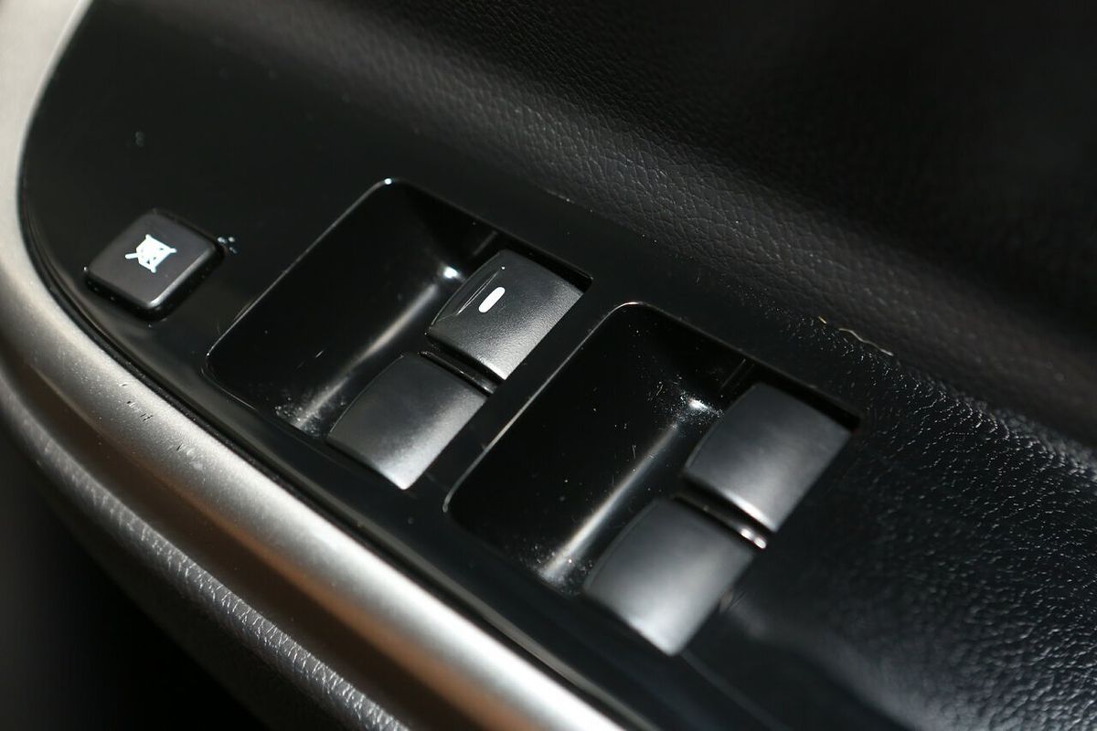 2020 Mitsubishi Triton GLS Premium MR 4X4