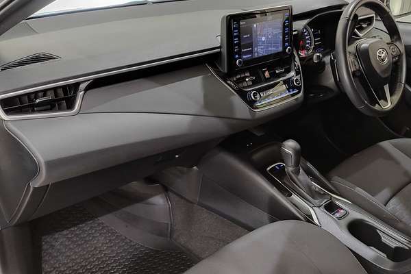 2020 Toyota Corolla SX MZEA12R