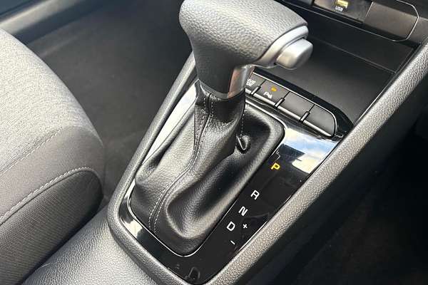 2024 Kia Stonic S YB