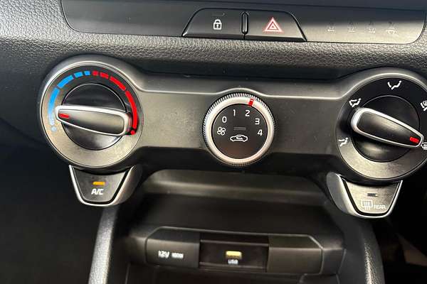 2024 Kia Stonic S YB