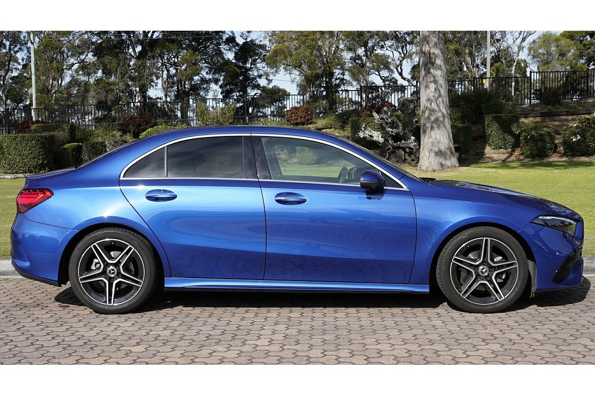 2024 Mercedes-Benz A-Class A200 V177