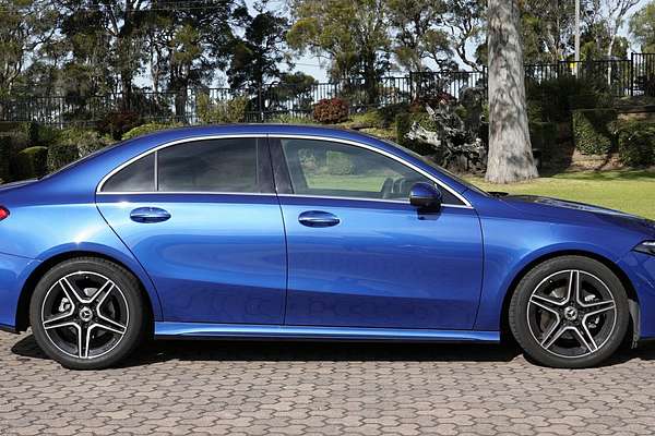 2024 Mercedes-Benz A-Class A200 V177