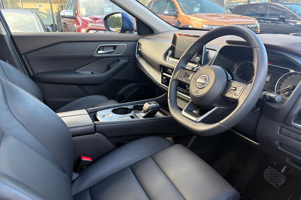 2024 Nissan X-TRAIL ST-L T33