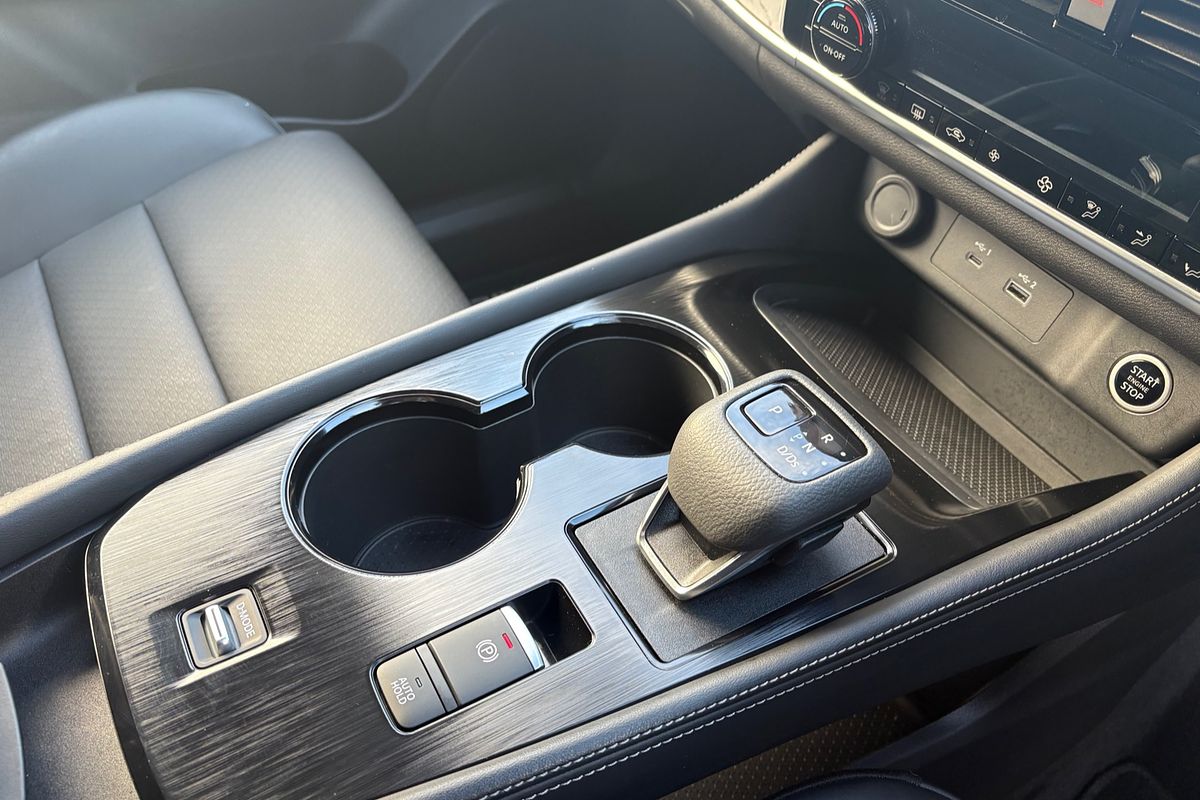 2024 Nissan X-TRAIL ST-L T33