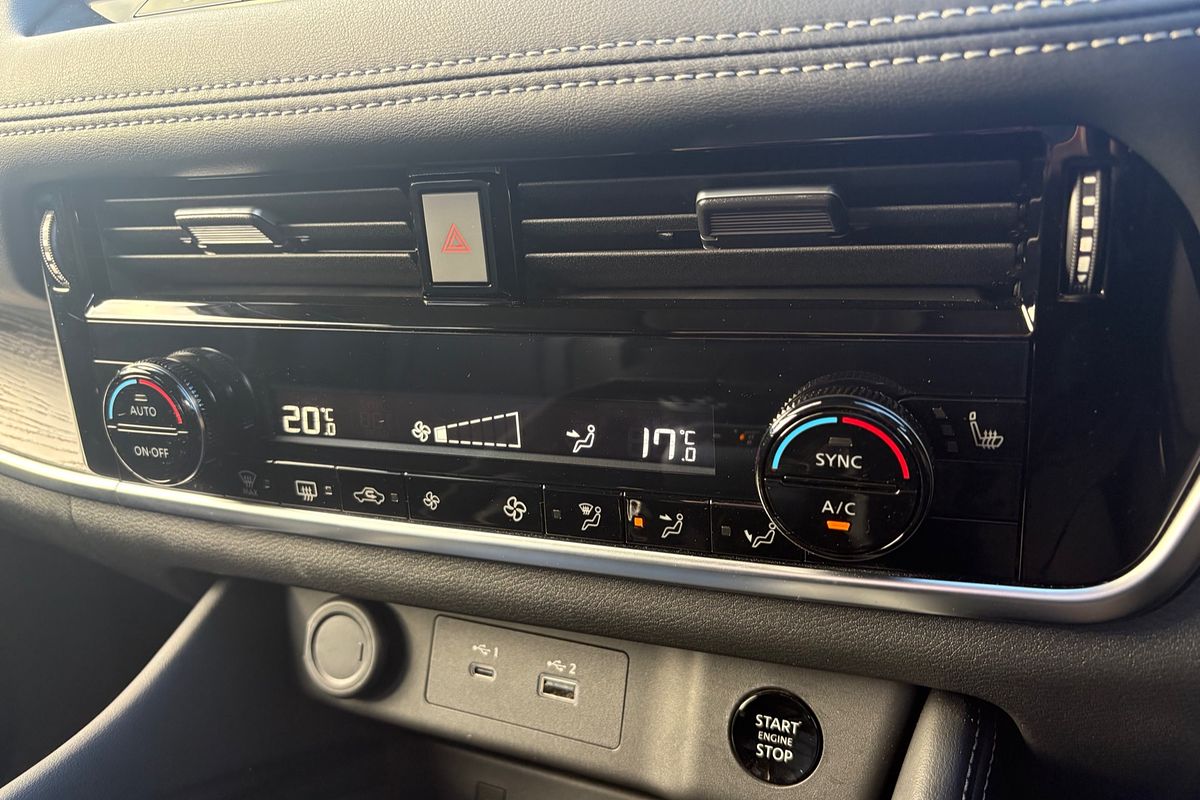 2024 Nissan X-TRAIL ST-L T33