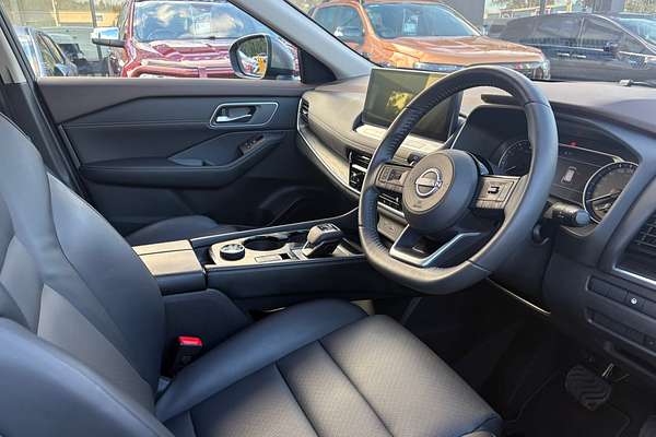 2024 Nissan X-TRAIL ST-L T33