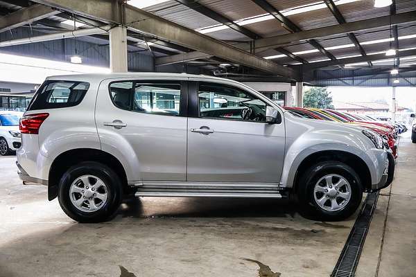 2021 Isuzu MU-X LS-M