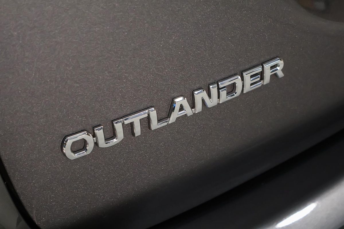 2020 Mitsubishi Outlander Black Edition ZL