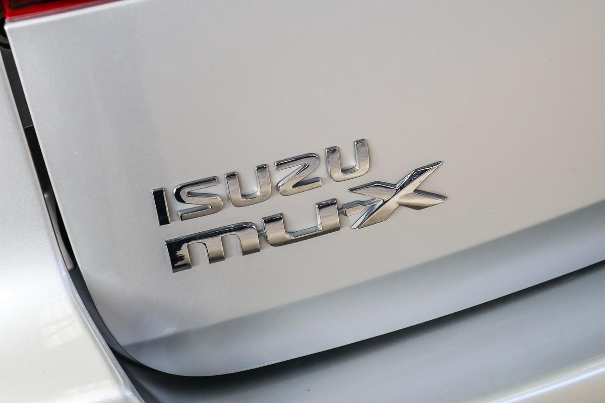 2021 Isuzu MU-X LS-M
