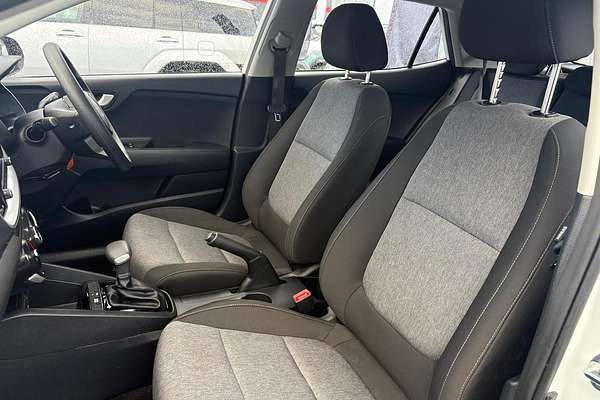 2024 Kia Stonic S YB