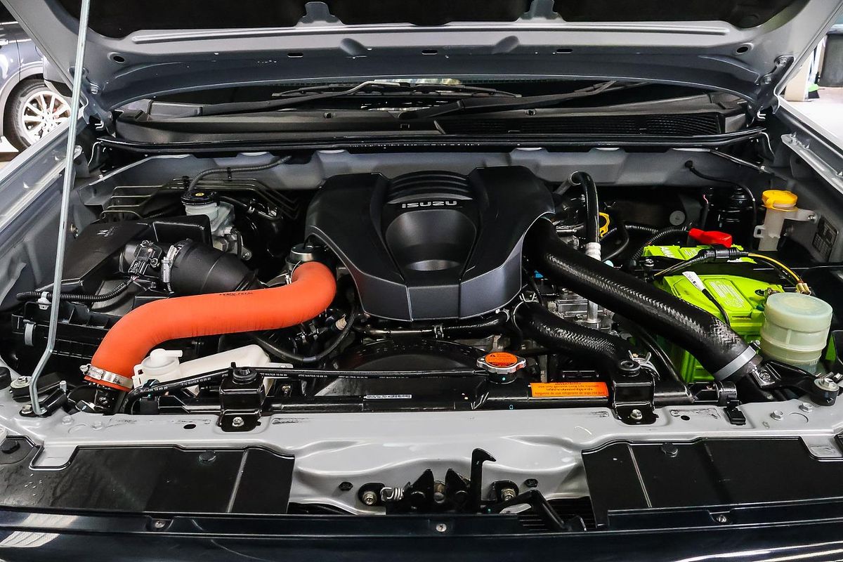 2021 Isuzu MU-X LS-M