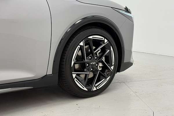 2025 Kia K4 GT-Line CL4m