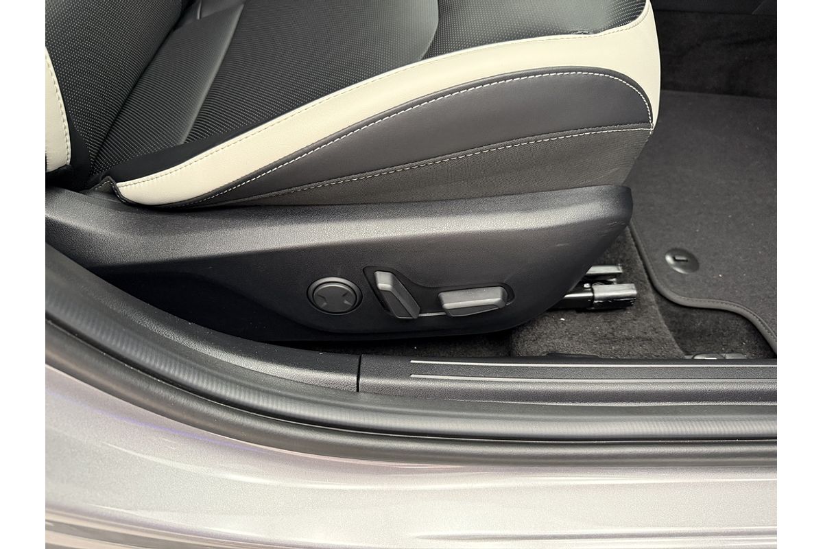 2025 Kia K4 GT-Line CL4m