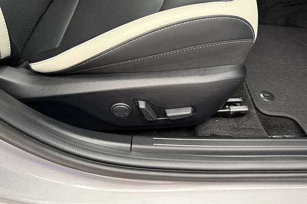 2025 Kia K4 GT-Line CL4m