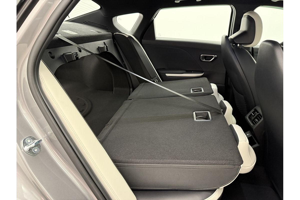 2025 Kia K4 GT-Line CL4m