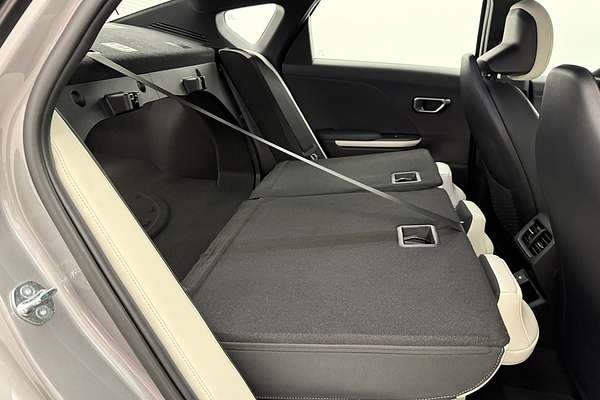 2025 Kia K4 GT-Line CL4m