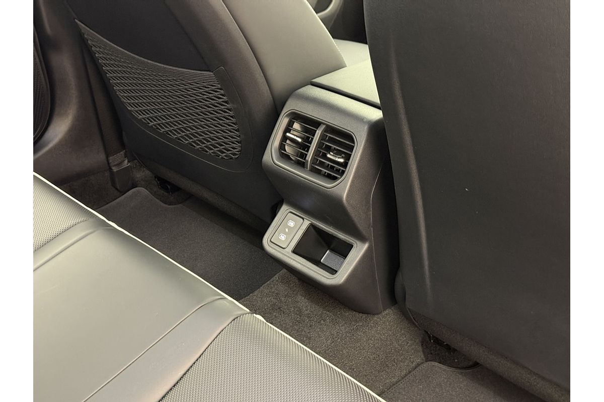 2025 Kia K4 GT-Line CL4m