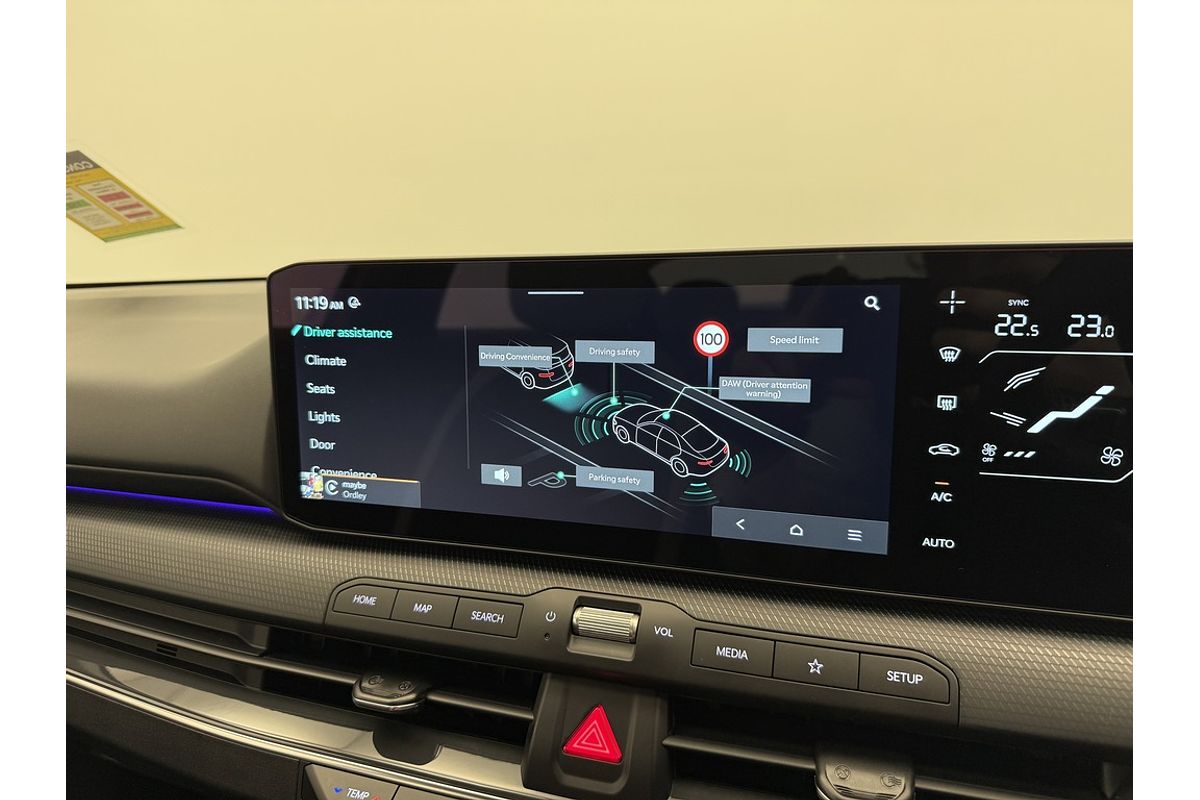 2025 Kia K4 GT-Line CL4m