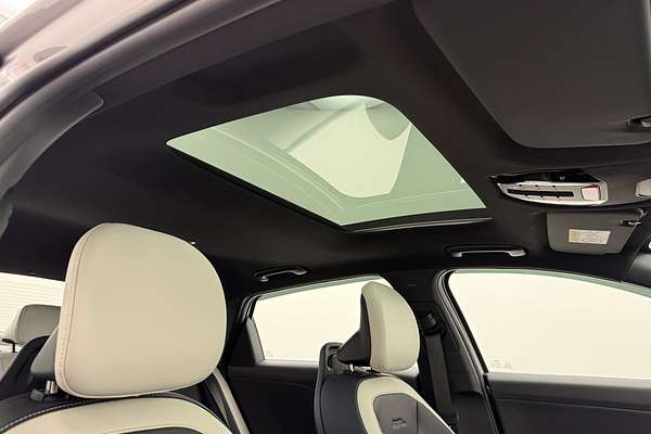 2025 Kia K4 GT-Line CL4m