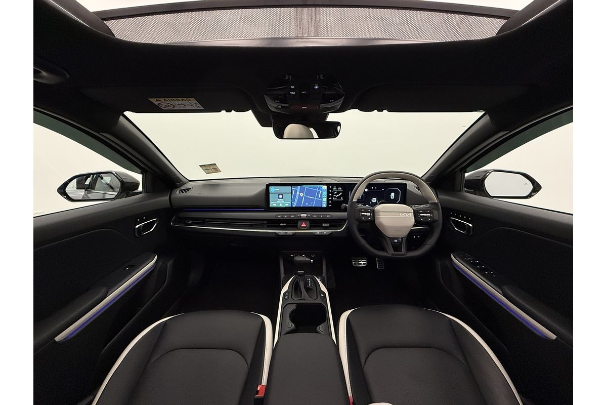 2025 Kia K4 GT-Line CL4m