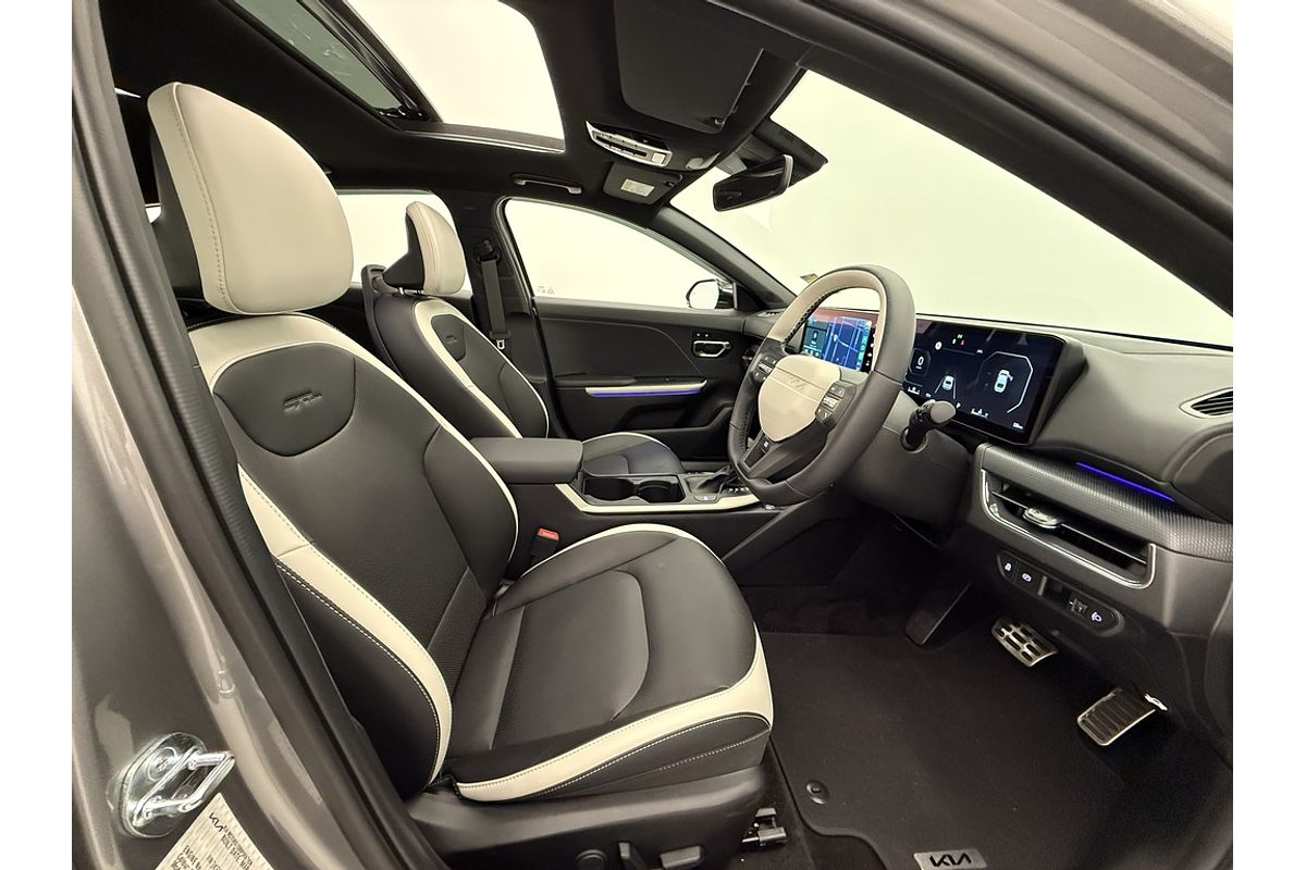 2025 Kia K4 GT-Line CL4m